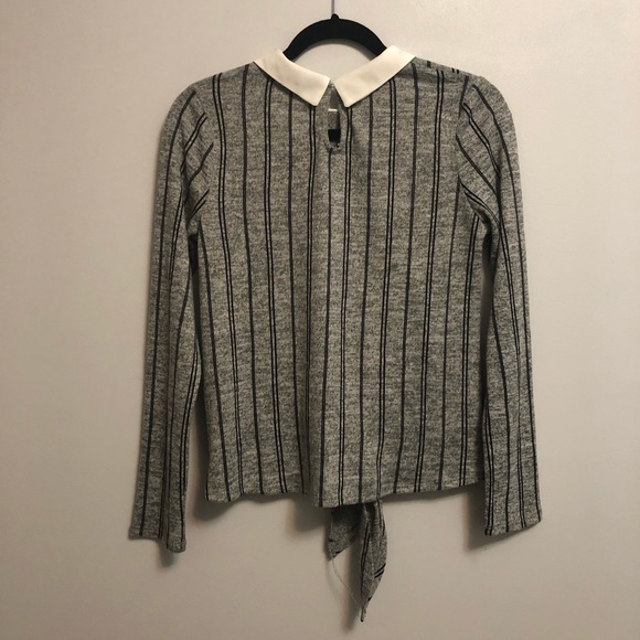 3 FOR $30 -- Monteau Tie Front Collared Sweater (M) - Picture 8 of 10